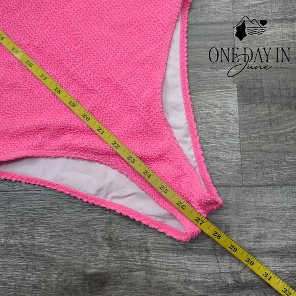CharmLeaks Textured One Piece Swimsuit Size S - Picture 3 of 4